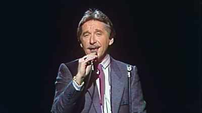 (AUDIENCE CHEERING, APPLAUDING) - George Carlin's American Dream