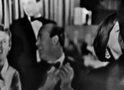 - (AUDIENCE CHEERING, APPLAUDING)
- ♪ (UPBEAT MUSIC PLAYING) ♪ - Being Mary Tyler Moore