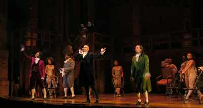 [audience cheering loudly] - Hamilton