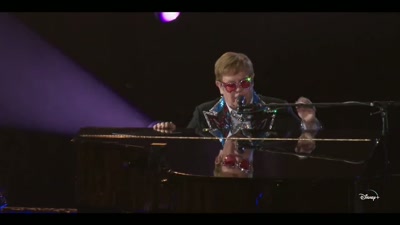 (audience cheering) - Elton John Live: Farewell from Dodger Stadium