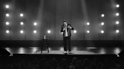 [audience cheering] - Pete Davidson: Turbo Fonzarelli