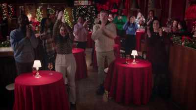 (audience cheering) - Laughing All the Way