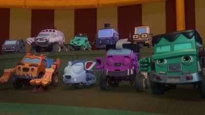 [audience cheering] - Mighty Monsterwheelies