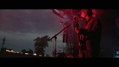 [AUDIENCE CHEERING] - Oasis: Knebworth 1996