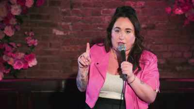 [audience cheering] - Liza Treyger: Night Owl