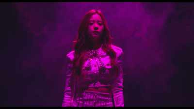 (audience cheering) - BLACKPINK: The Movie