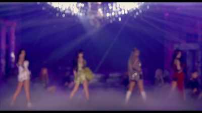 (audience cheering) - BLACKPINK: The Movie
