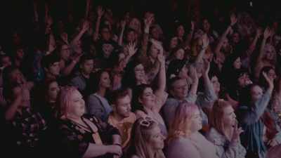 [audience cheering] - Trixie Mattel: Skinny Legend
