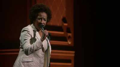 [audience cheering] - Wanda Sykes: Not Normal