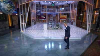 [audience cheering] - Bill Nye Saves the World