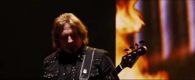 [AUDIENCE CHEERING] - Black Sabbath: The End of The End