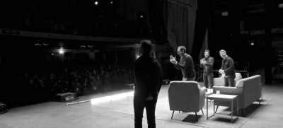[audience cheering] - SmartLess: On the Road