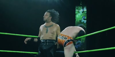 [audience cheering] - Monster Factory