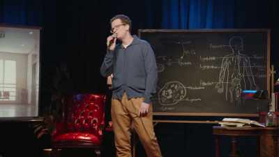 (audience cheering)
Yeah. Yes. - Hank Green: Pissing Out Cancer