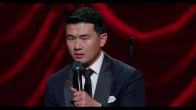[audience cheers and applauds] - Ronny Chieng: Asian Comedian Destroys America!