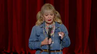 [audience cheers] - Roseanne Barr: Cancel This!