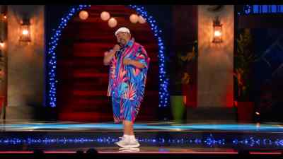 [audience cheers] - Gabriel Iglesias: Legend of Fluffy