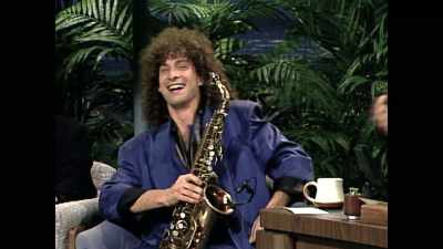 (AUDIENCE CHEERS) - Listening to Kenny G