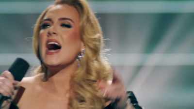 [AUDIENCE CHEERS] - An Audience with Adele