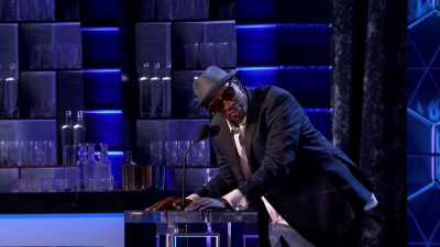 [ Audience cheers ] - Comedy Central Roast of Bruce Willis