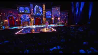 [audience cheers] - Gabriel Iglesias: Legend of Fluffy