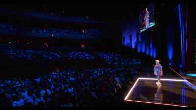 [audience cheers] - Gabriel Iglesias: Legend of Fluffy