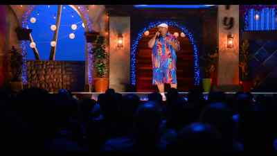 [audience cheers] - Gabriel Iglesias: Legend of Fluffy