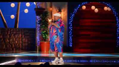 [audience cheers] - Gabriel Iglesias: Legend of Fluffy