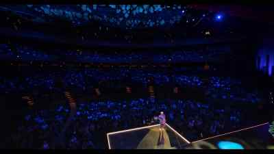 [audience cheers] - Gabriel Iglesias: Legend of Fluffy