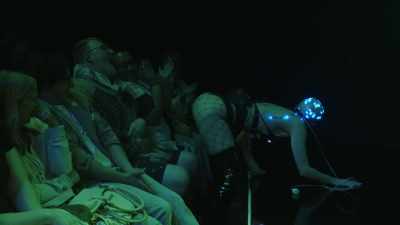 (audience cheers) - Courtney Pauroso: Vanessa 5000