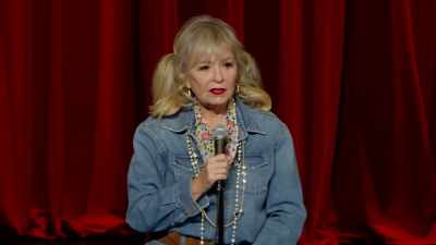 [audience cheers] - Roseanne Barr: Cancel This!