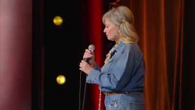 [audience cheers] - Roseanne Barr: Cancel This!