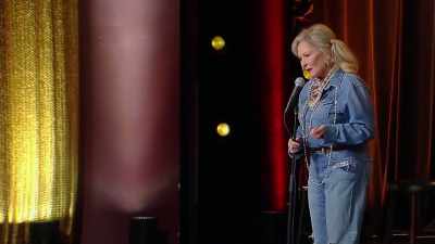 [audience cheers] - Roseanne Barr: Cancel This!