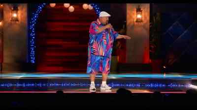 [audience chuckles] - Gabriel Iglesias: Legend of Fluffy