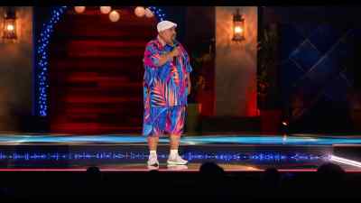 [audience chuckles] - Gabriel Iglesias: Legend of Fluffy