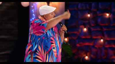 [audience chuckles] - Gabriel Iglesias: Legend of Fluffy