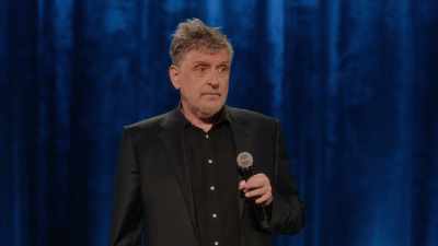 [audience chuckling] - Craig Ferguson: I'm So Happy
