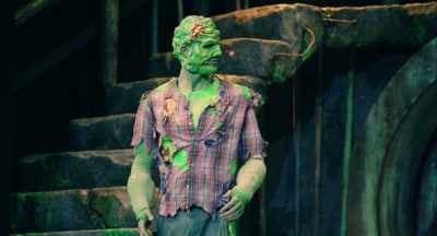 (audience chuckling) - The Toxic Avenger: The Musical