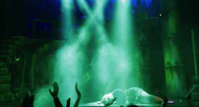 (audience chuckling) - The Toxic Avenger: The Musical
