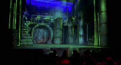 (audience chuckling) - The Toxic Avenger: The Musical