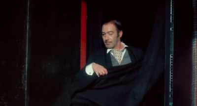 [audience clapping, cheering] - Cabaret Maxime