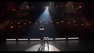 [audience enthusiastically cheering
and applauding] - Ilana Glazer: Human Magic