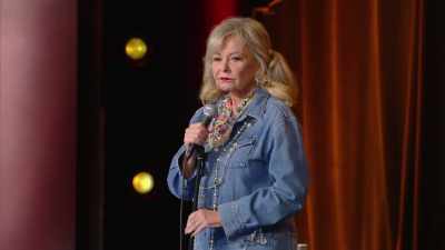 [audience erupts in cheers] - Roseanne Barr: Cancel This!
