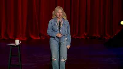 [audience erupts in cheers] - Roseanne Barr: Cancel This!