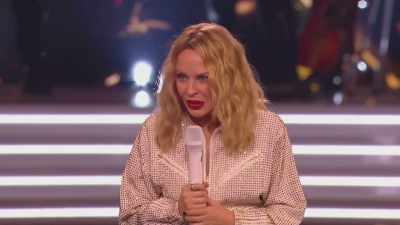 AUDIENCE EXCLAIM - An Audience With Kylie