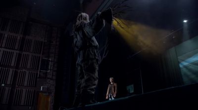 [ Audience gasps ] - Supernatural