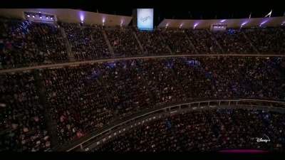 AUDIENCE: ♪ La, la, la, la, la, la ♪ - Elton John Live: Farewell from Dodger Stadium