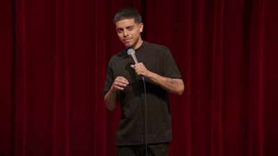 [audience laughing and applauding] - Ralph Barbosa: Cowabunga