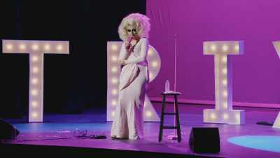 [audience laughing]
[audience applauding] - Trixie Mattel: Skinny Legend