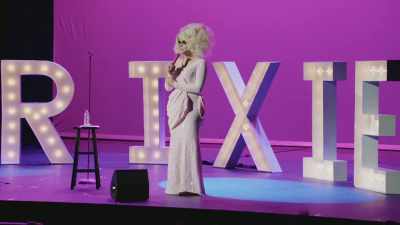 [audience laughing]
[audience cheering] - Trixie Mattel: Skinny Legend